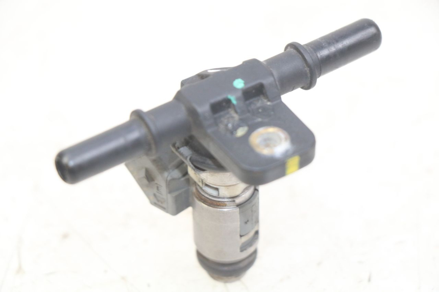 photo de INJECTEUR GILERA GP 800 (2007 - 2013) - Autre angle de vue