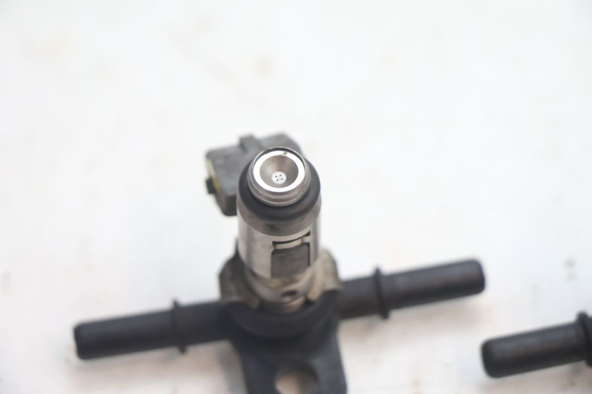 photo de INJECTEUR GILERA GP 800 (2007 - 2013) - État de surface