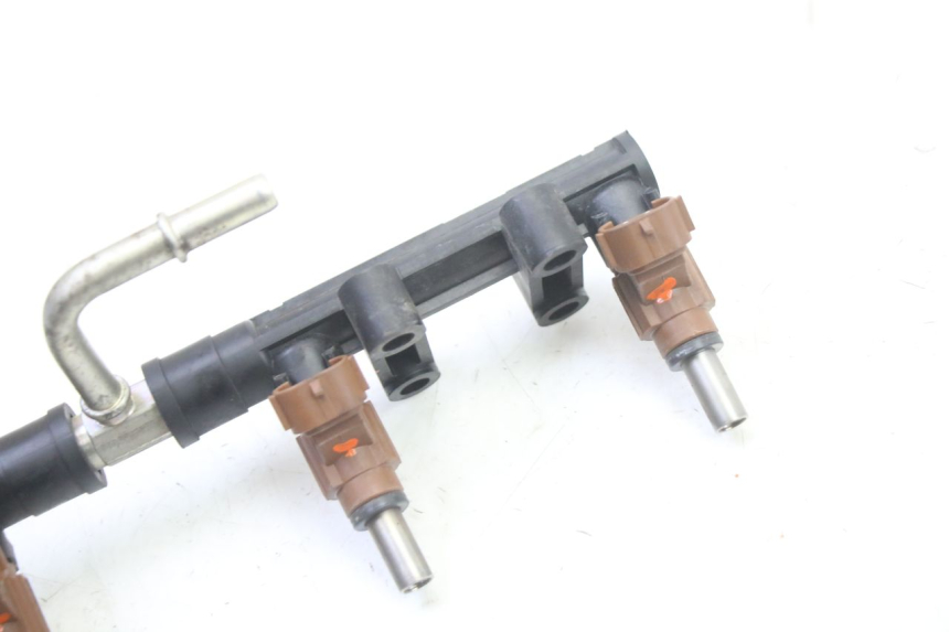 photo de INJECTEUR SUZUKI GSR 750 (2011 - 2017) - Zoom état d’usage