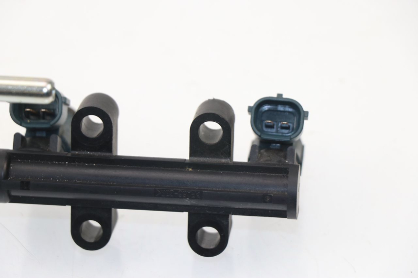 photo de INJECTEUR KAWASAKI Z800 Z ABS 800 (2013 - 2017) - Points de fixation