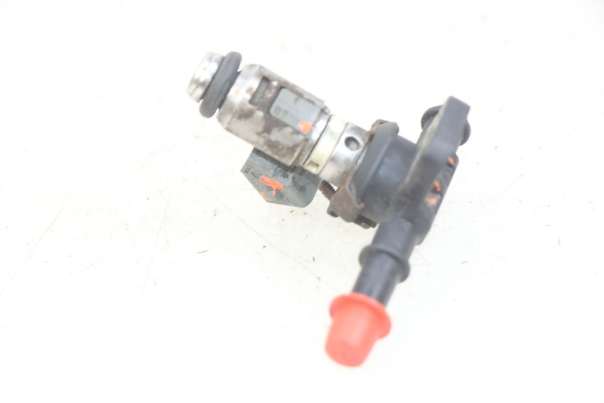 photo de INJECTEUR PIAGGIO MP3 LT 400 (2007 - 2012) - Gros plan technique