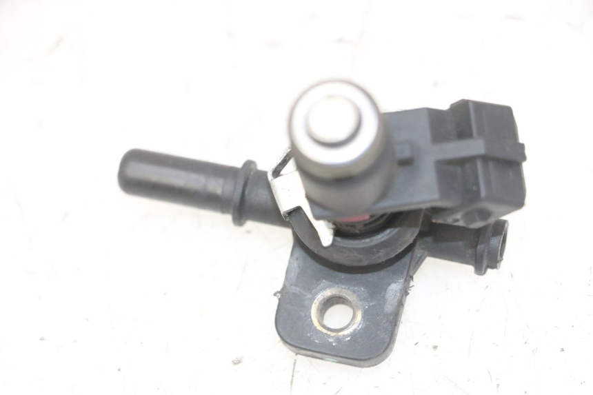 photo de INJECTEUR PIAGGIO MP3 LT 300 (2010 - 2016) - Autre angle de vue