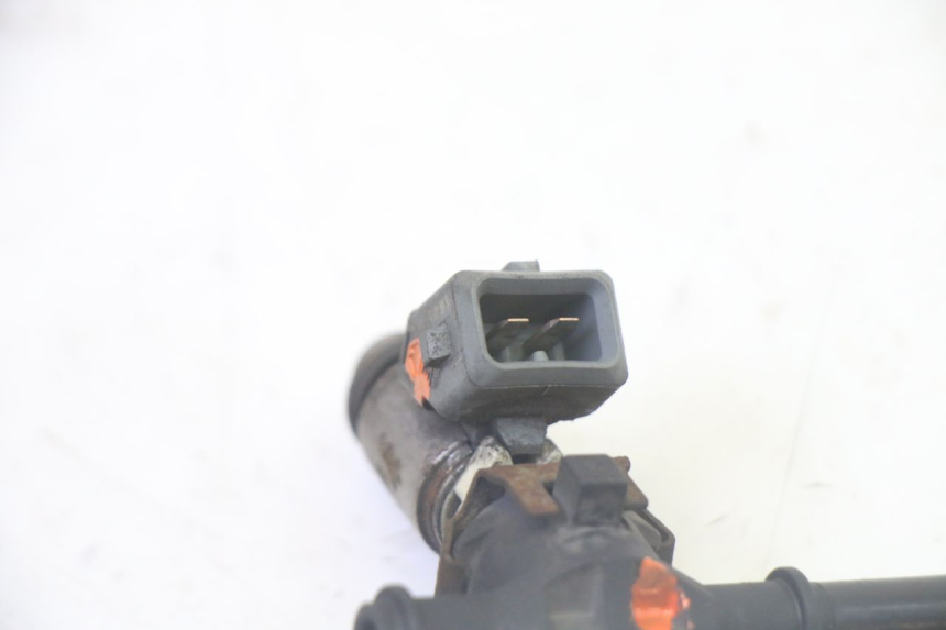 photo de INJECTEUR PIAGGIO MP3 500 (2011 - 2015) - Autre angle de vue