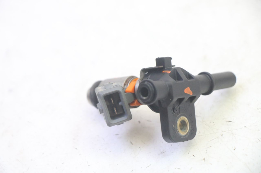photo de INJECTEUR PIAGGIO MP3 RL 250 (2006 - 2010) - Autre angle de vue