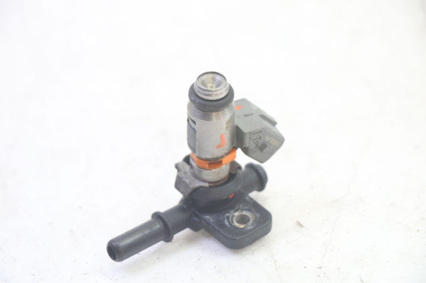 photo de INJECTEUR PIAGGIO MP3 RL 250 (2006 - 2010) - Gros plan technique