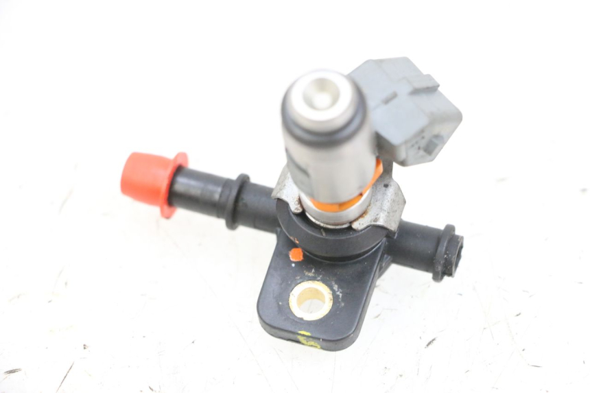 photo de INJECTEUR PIAGGIO MP3 RL 250 (2006 - 2010) - Autre angle de vue