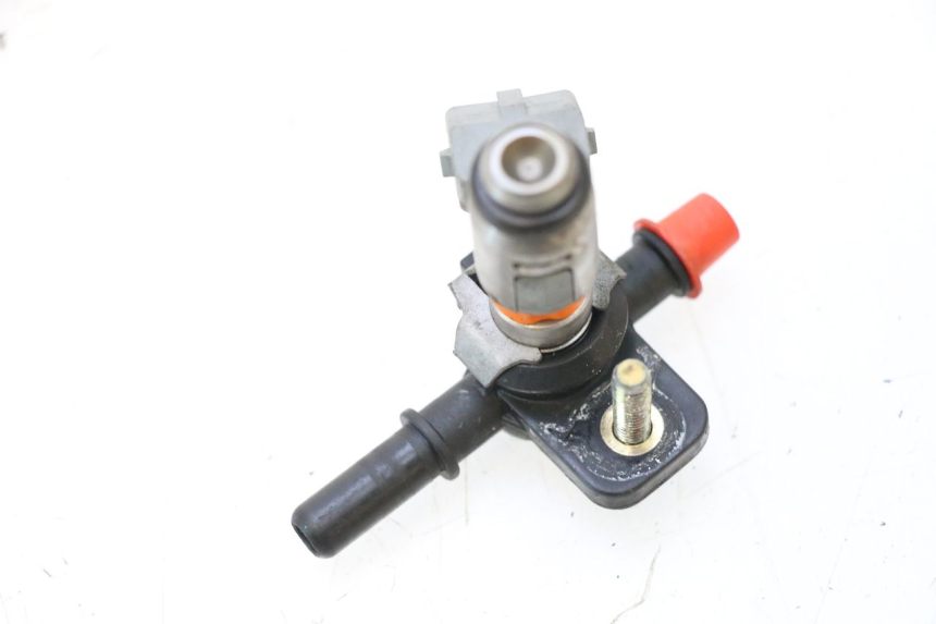 photo de INJECTEUR PIAGGIO MP3 RL 250 (2006 - 2010) - Zoom état d’usage