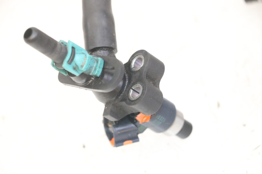 photo de INJECTEUR HONDA NTV DEAUVILLE ABS 700 (2007 - 2016) - État de surface