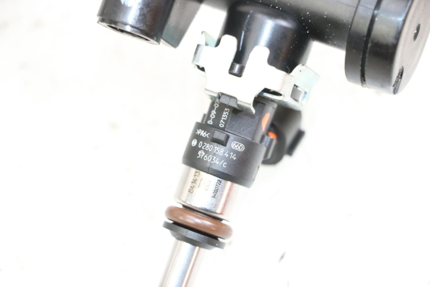 photo de INJECTEUR ROYAL ENFIELD CONTINENTAL GT 650 (2019 - 2024) - Points de fixation