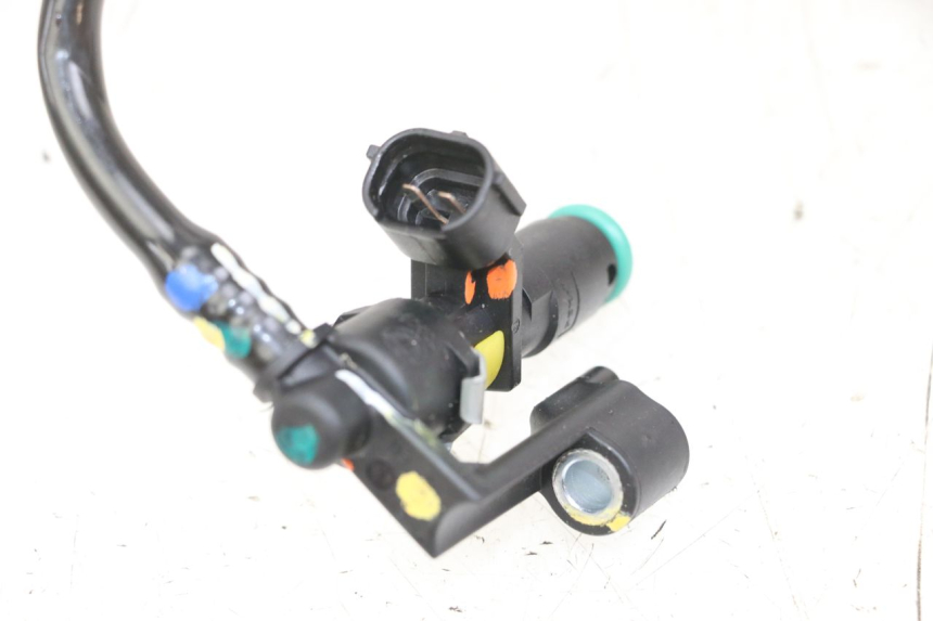 photo de INJECTEUR ROYAL ENFIELD SCRAM 411 (2022 - 2024) - Détails caractéristiques