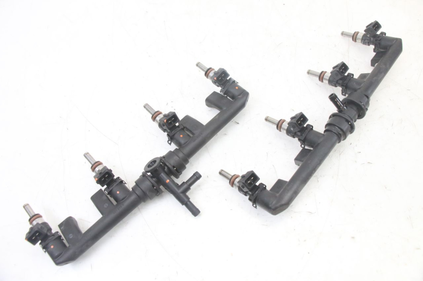 photo de INJECTEUR BMW S RR ABS S1000RR 1000 (2015 - 2018) - Zoom état d’usage