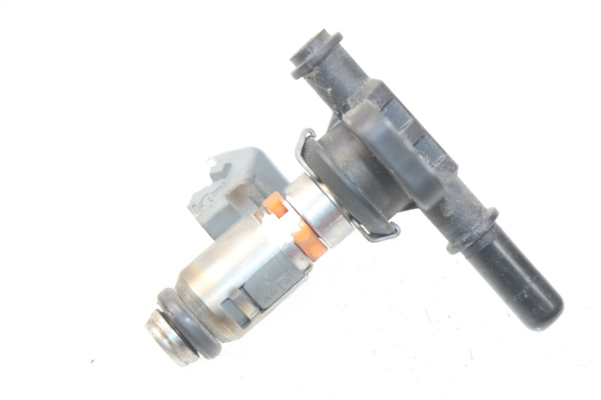 photo de INJECTEUR PEUGEOT SATELIS 300 (2012 - 2015) - Zoom état d’usage