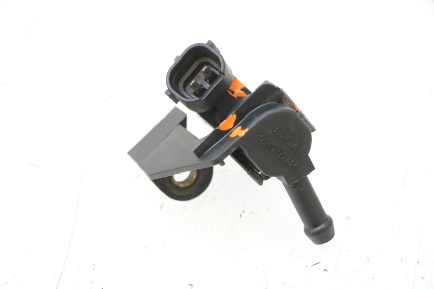 photo de INJECTEUR PEUGEOT SATELIS 125 (2006 - 2009) - Autre angle de vue