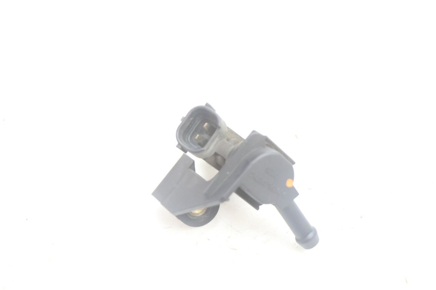 photo de INJECTEUR PEUGEOT SATELIS 125 (2006 - 2009) - Autre angle de vue