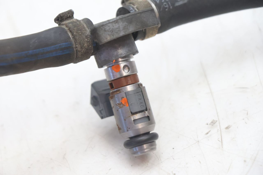 photo de INJECTEUR DUCATI SS IE DS CARENEE 1000 (2002 - 2006) - Vue d’ensemble