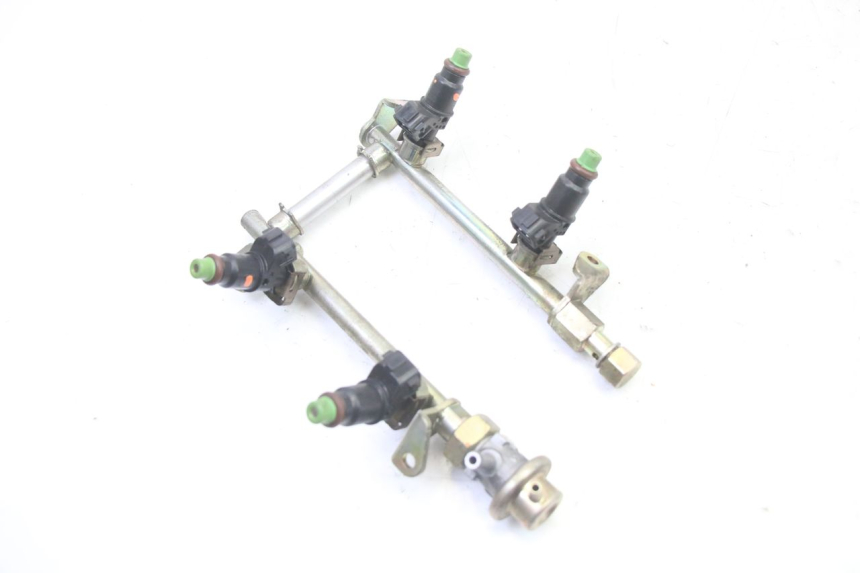 photo de INJECTEUR HONDA ST PAN EUROPEAN 1300 (2002 - 2013) - Gros plan technique