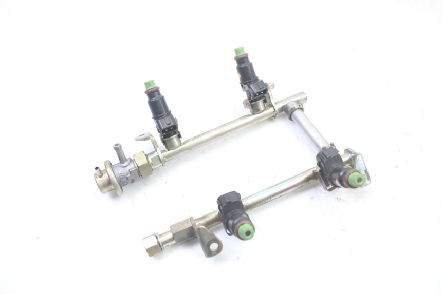 photo de INJECTEUR HONDA ST PAN EUROPEAN 1300 (2002 - 2013) - Points de fixation