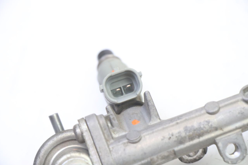 photo de INJECTEUR YAMAHA TDM ABS 900 (2002 - 2014) - Zoom état d’usage