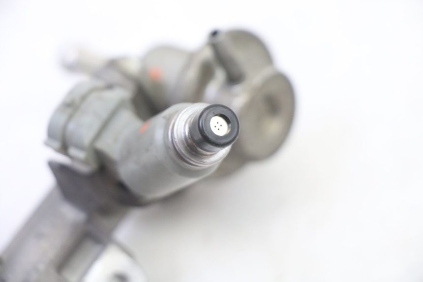 photo de INJECTEUR YAMAHA TDM ABS 900 (2002 - 2014) - Vue d’ensemble