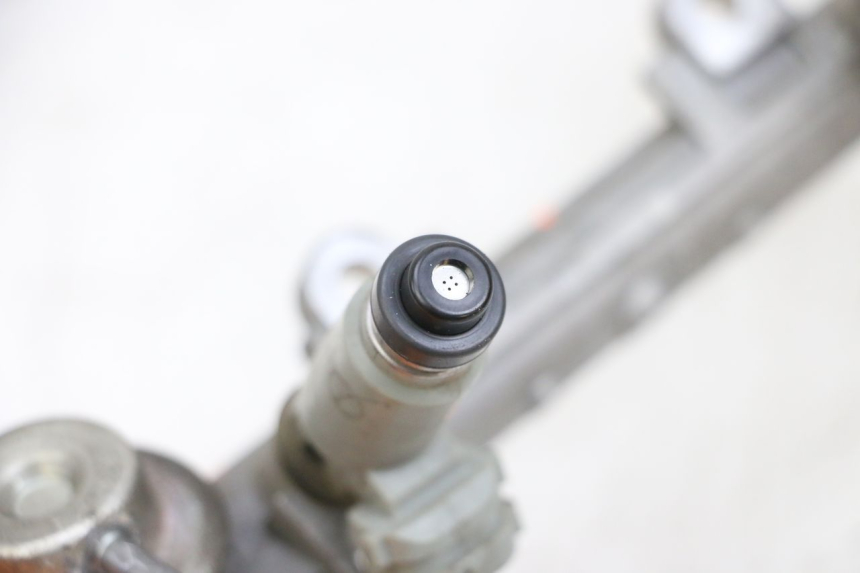 photo de INJECTEUR YAMAHA TDM ABS 900 (2002 - 2014) - Zoom état d’usage