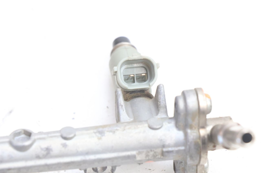 photo de INJECTEUR YAMAHA TDM ABS 900 (2002 - 2014) - Autre angle de vue
