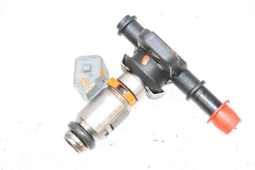 photo de INJECTEUR PIAGGIO VESPA GTS SUPER IE 125 (2009 - 2016) - Vue principale