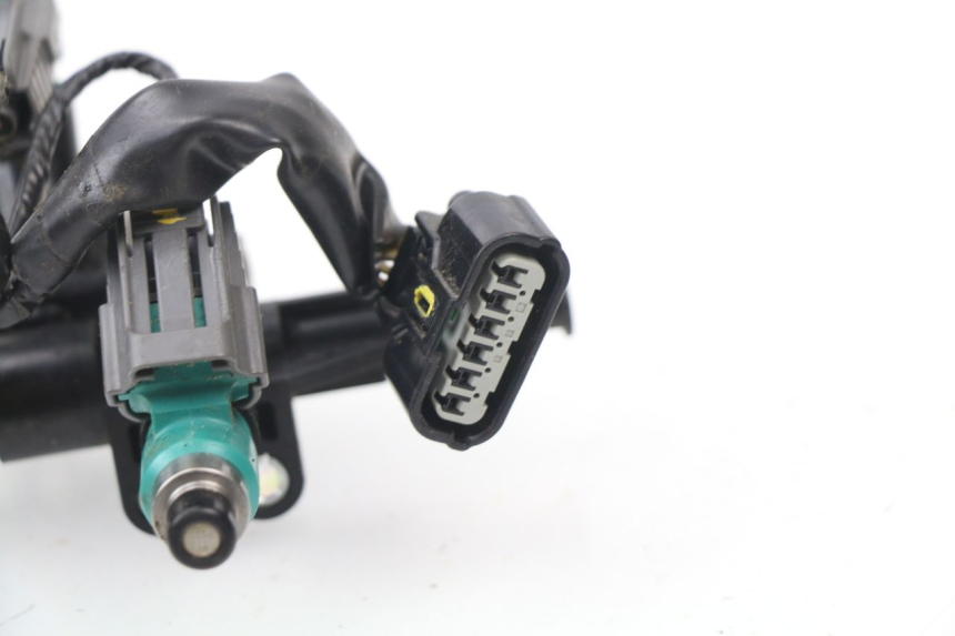 photo de INJECTEUR HONDA VFR F 1200 (2010 - 2015) - Vue d’ensemble