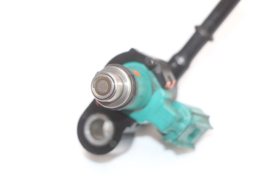 photo de INJECTEUR YAMAHA XMAX X-MAX ABS 125 (2017 - 2020) - Gros plan technique