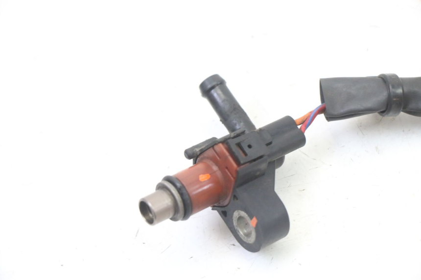 photo de INJECTEUR YAMAHA XMAX X-MAX 125 (2006 - 2009) - Gros plan technique