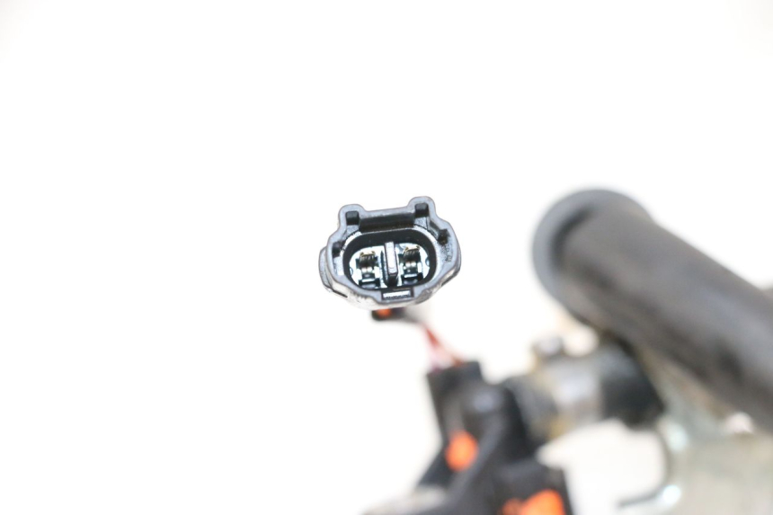 photo de INJECTEUR YAMAHA X-MAX XMAX 125 (2010 - 2013) - Autre angle de vue