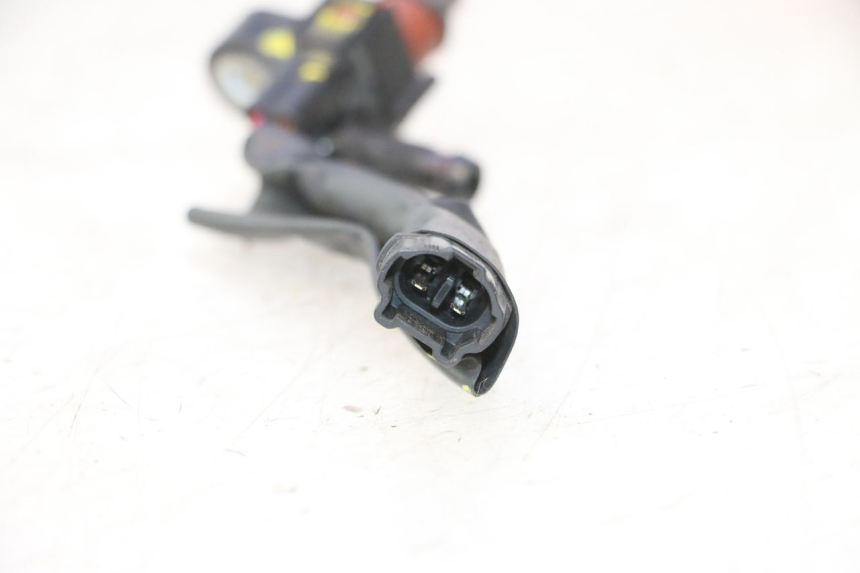 photo de INJECTEUR YAMAHA XMAX X-MAX 125 (2006 - 2009) - Zoom état d’usage