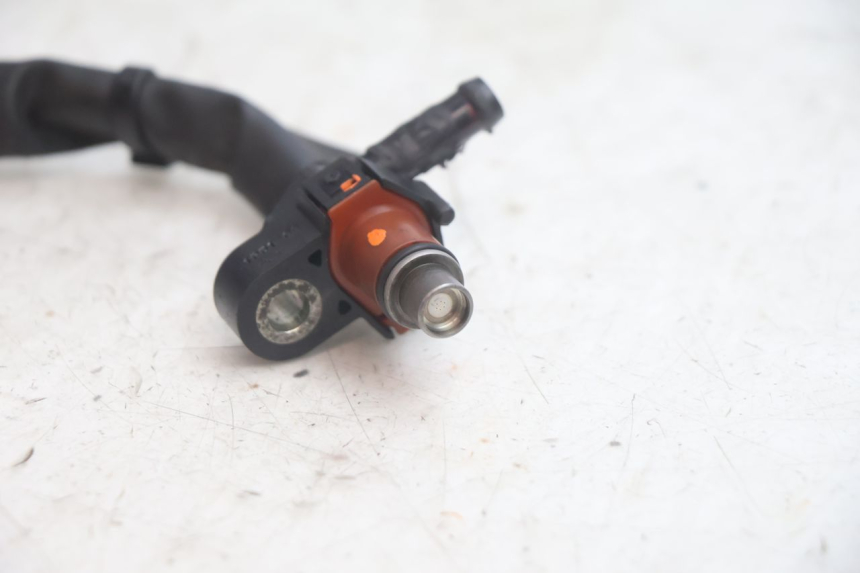 photo de INJECTEUR YAMAHA X-MAX XMAX 125 (2010 - 2013) - Autre angle de vue