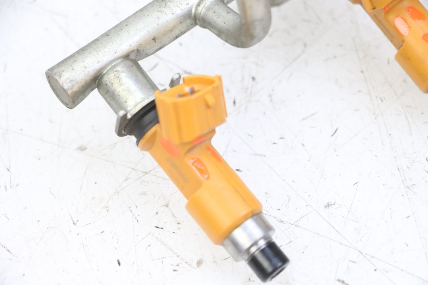 photo de INJECTEUR YAMAHA XJ6 ABS 600 (2008 - 2016) - Détails caractéristiques