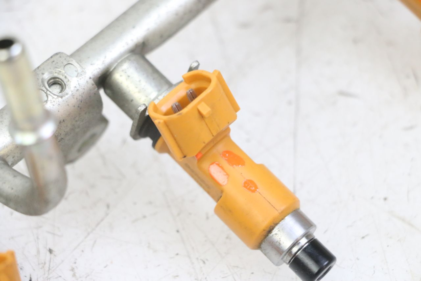 photo de INJECTEUR YAMAHA XJ6 ABS 600 (2008 - 2016) - Zoom composants