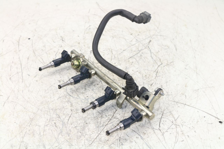 photo de INJECTEUR YAMAHA FZ1 FAZER 1000 (2007 - 2009) - Autre angle de vue