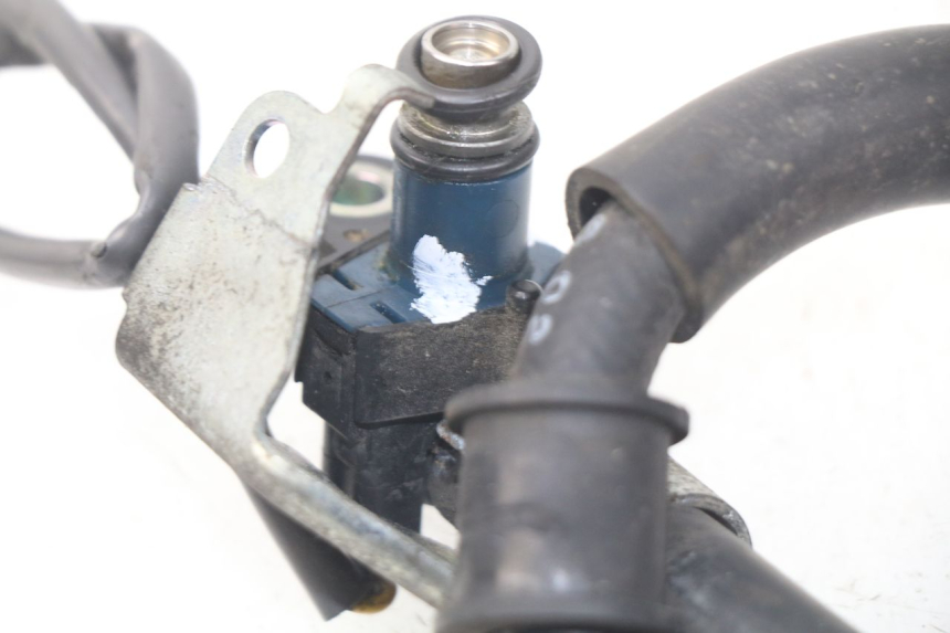 photo de INJECTEUR YAMAHA YP X-MAX XMAX 400 (2014 - 2017) - Gros plan technique
