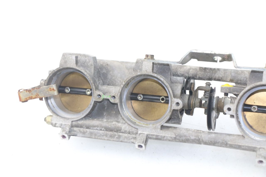 photo de INJECTION MV AGUSTA BRUTALE R WALLY 910 (2008 - 2008) - Autre angle de vue