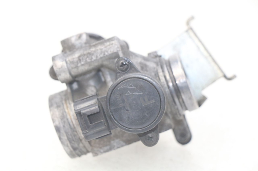 photo de INJECTION SUZUKI BURGMAN 125 (2007 - 2014) - Gros plan technique