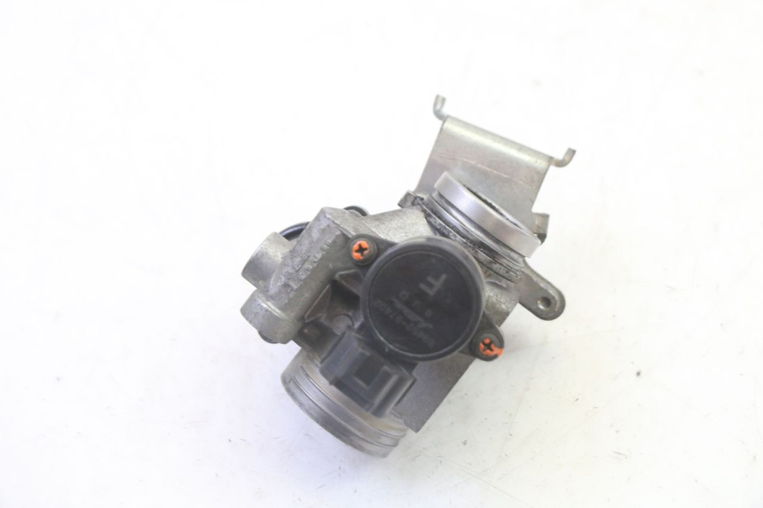 photo de INJECTION SUZUKI BURGMAN 125 (2007 - 2014) - Points de fixation