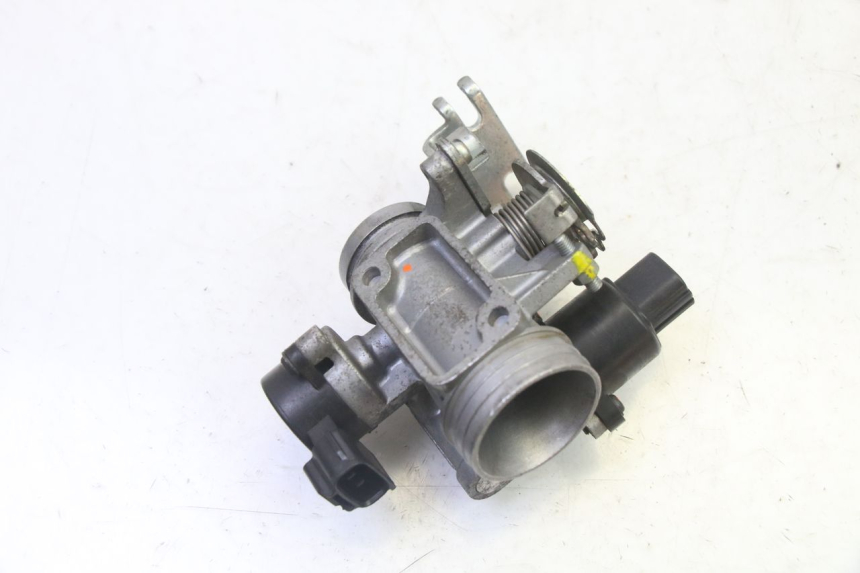 photo de INJECTION SUZUKI BURGMAN 125 (2007 - 2014) - Gros plan technique