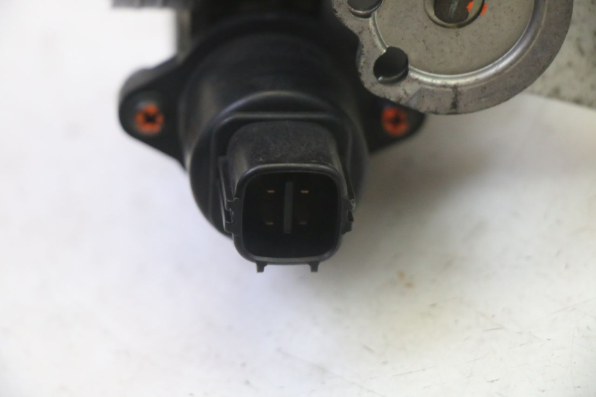 photo de INJECTION SUZUKI BURGMAN 125 (2007 - 2014) - Points de fixation