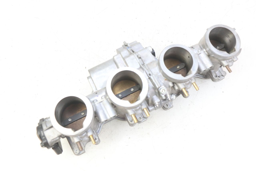 photo de INJECTION HONDA CB R 1000 (2018 - 2023) - Gros plan technique