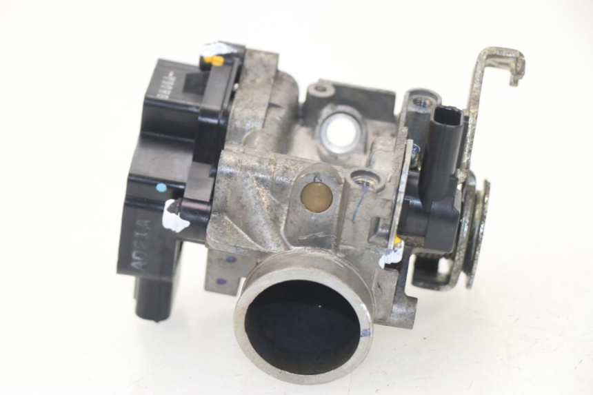 photo de INJECTION HONDA CBF 125 (2009 - 2015) - Points de fixation