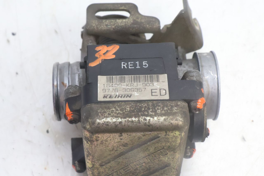 photo de INJECTION HONDA FES PANTHEON 125 (2003 - 2007) - État de surface