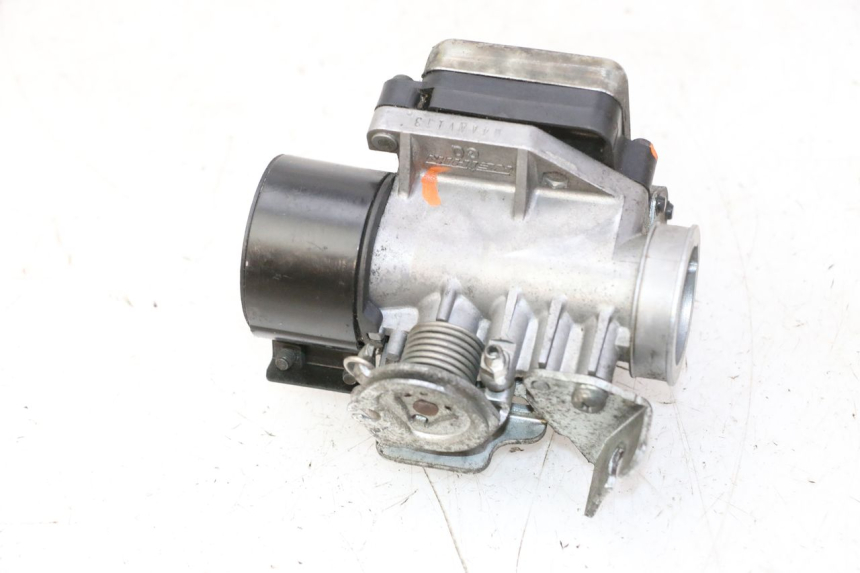 photo de INJECTION HONDA FES S-WING SWING ABS 125 (2007 - 2015) - Marquages et références