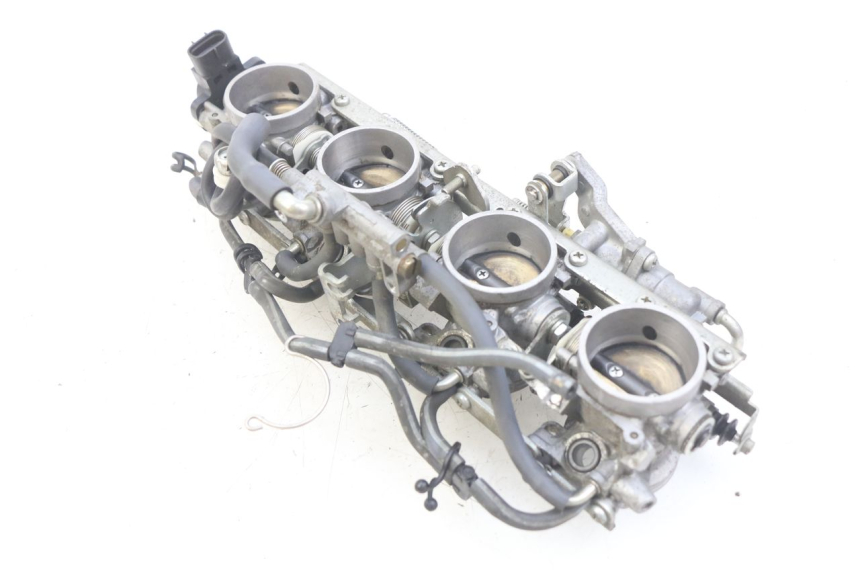 photo de INJECTION YAMAHA FJR ABS 1300 (2006 - 2012) - Points de fixation