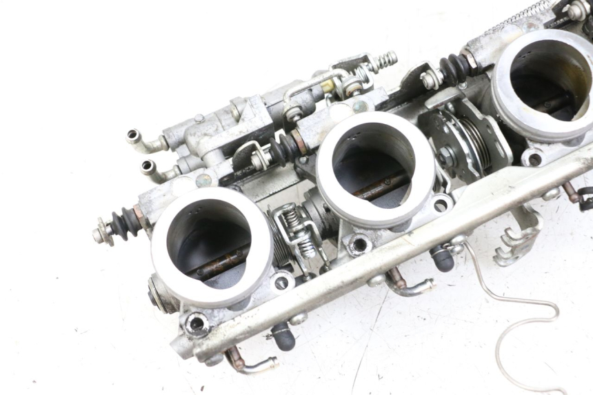 photo de INJECTION YAMAHA FJR ABS 1300 (2006 - 2012) - Points de fixation