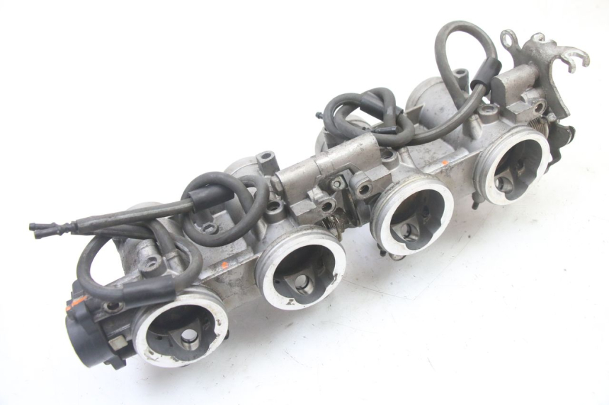 photo de INJECTION YAMAHA FZ6 FAZER S2 600 (2007 - 2011) - Autre angle de vue