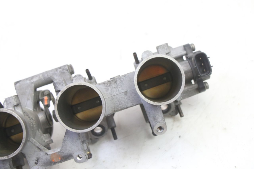 photo de INJECTION YAMAHA FZ6 FAZER S2 600 (2007 - 2011) - Zoom état d’usage