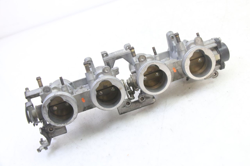 photo de INJECTION YAMAHA FZ6 FAZER S2 600 (2007 - 2011) - Vue d’ensemble